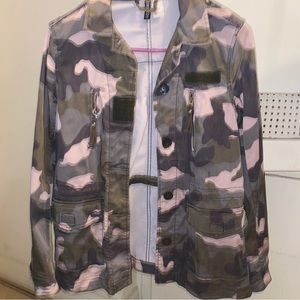 Utility camouflage green pink jacket